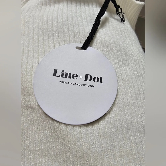 Line + Dot [S] Alder Sweater in White - Picture 5 of 8